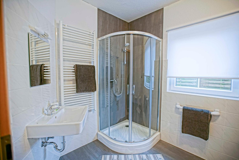Bathroom 5, Haff-Ostseeferienhaus Nebengebaude, Vorpommern-Greifswald