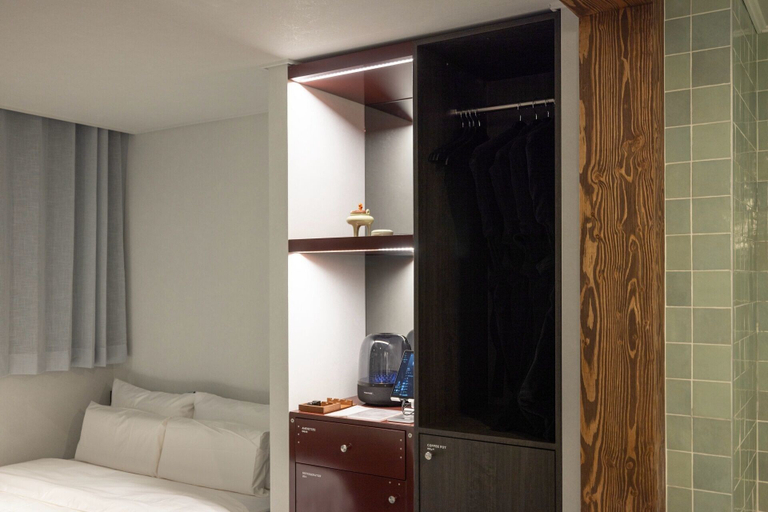 Bedroom 29