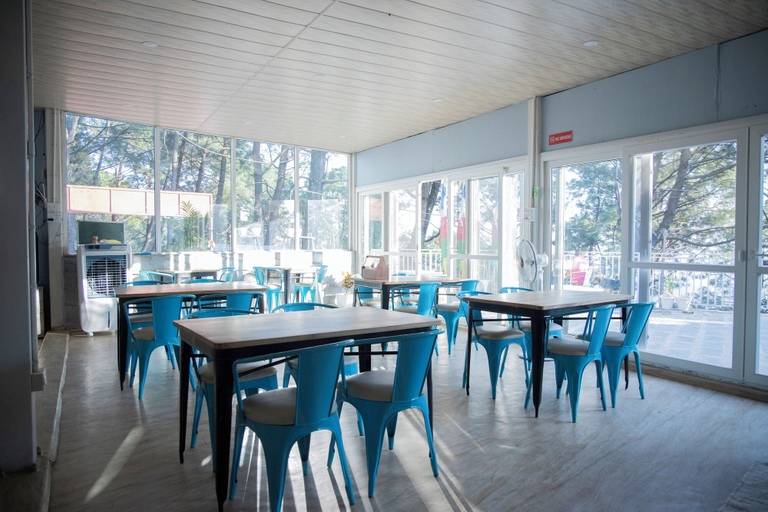 Food & Drinks 5, Acanti Dharamshala, Kangra