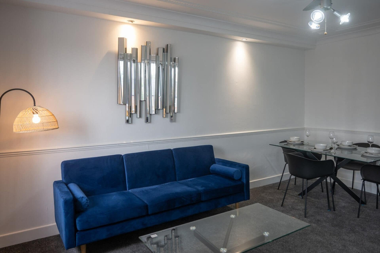 Living area 3, 2-bedroom- Stoke-on-trent-sleeps 5-petsok, Stoke-on-Trent