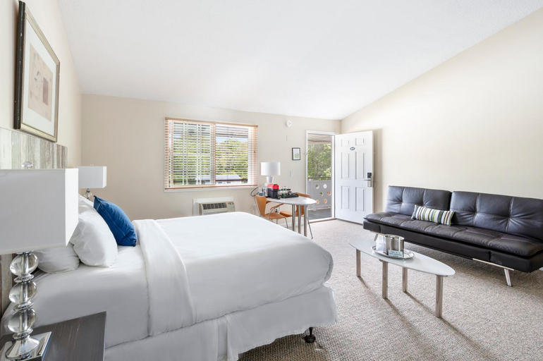 Bedroom 15