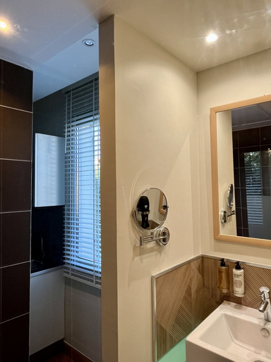 Bathroom 4, Studio Mandara Beach Bungalow, Cote d'Azur, Alpes-Maritimes