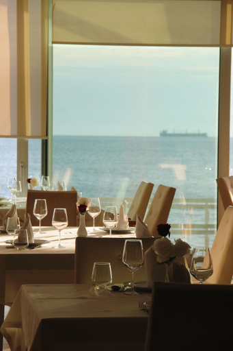 Food & Drinks 5, Ventus Harbor Hotel, Durrësit