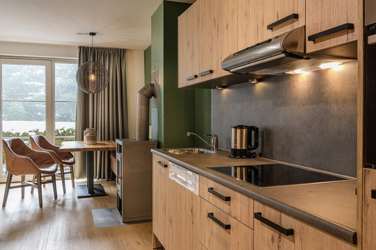 Others 3, Beautiful Apartment in Viehhofen With hot tub, Zell am See
