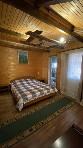 Bedroom 4, Gostynna Hata, Nadvirnians'kyi