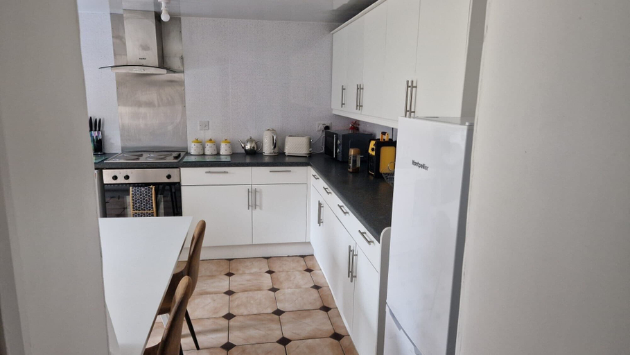 Private kitchen 3, Amani 2-bed Bungalow - Sleeps 4 - Pet Friendly, Durham