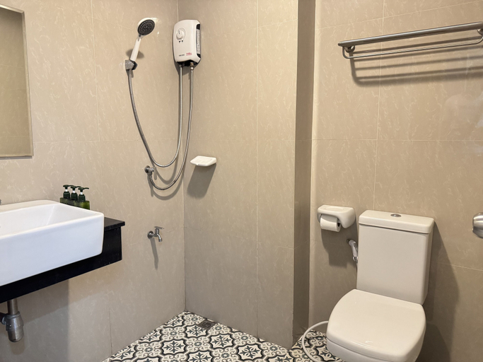 Bathroom 4, Collection O Room Lanna Hotel, Muang Chiang Mai