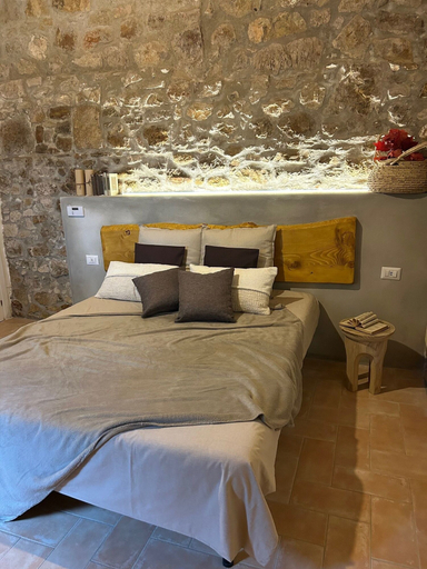 Bedroom 2, Antica Pietra, Roma