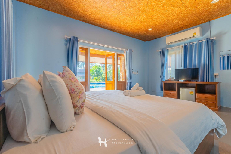 Bedroom 3, Seafar Resort, K. Ko Kut