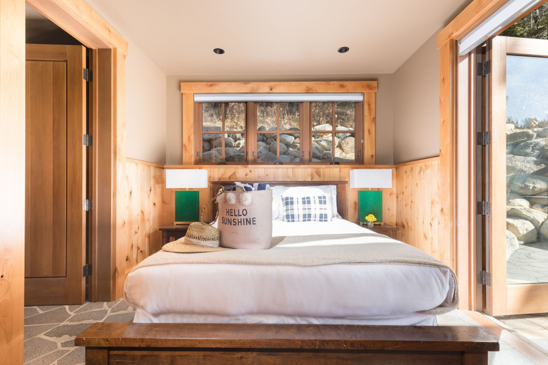 Room 4, Hunter by Avantstay Riverfront Cabin w Prvt Cottage 5mins From Palisades, Placer