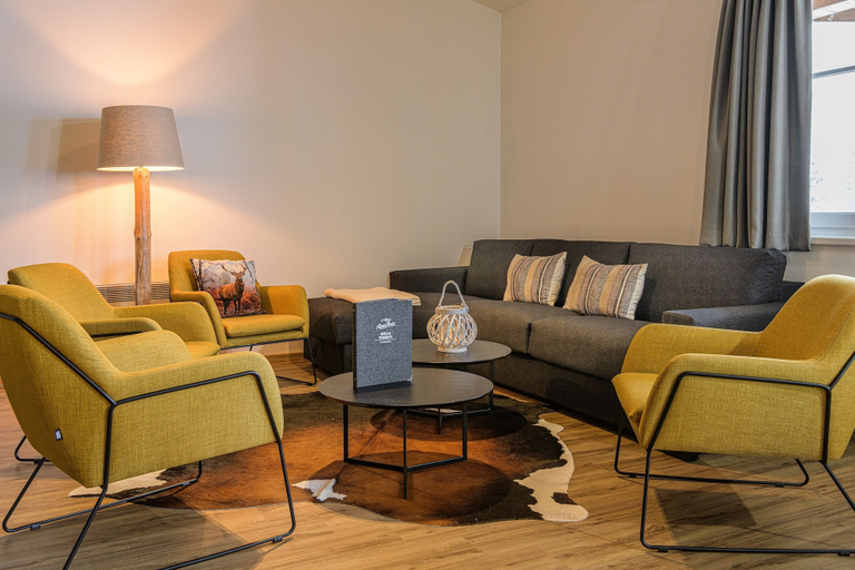 Others 5, Beautiful Apartment in Viehhofen With hot tub, Zell am See