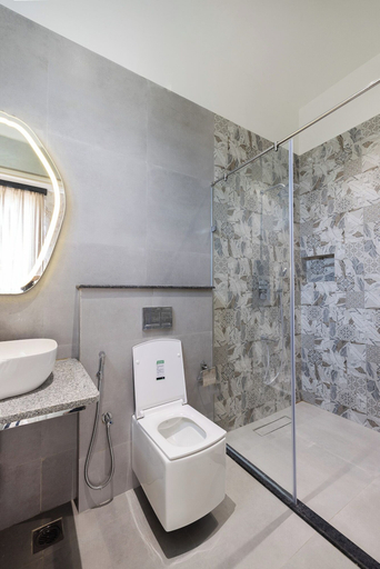 Bathroom 8