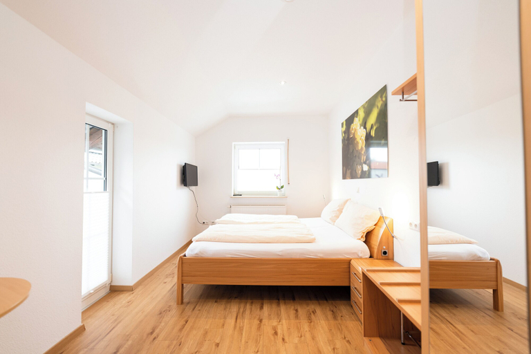 Bedroom 4, Weingut & Gästehof Borst, Kitzingen