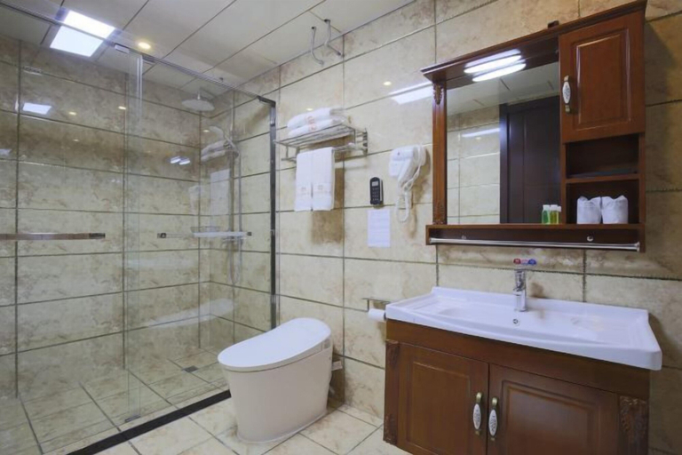 Bathroom 3, Fangzheng Golden Lake Hotel (High-speed Railway Station), Harbin