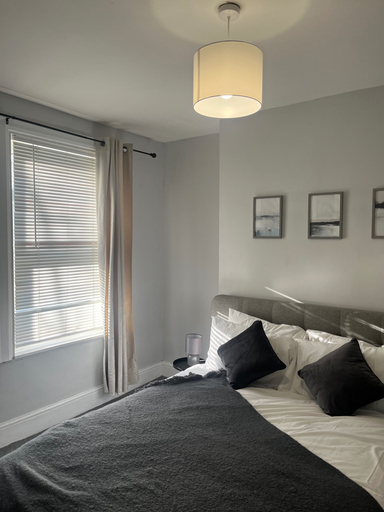 Room 2, 2bed Sleeps 3 - Central, Near Train Station, Wifi, Kent