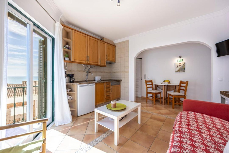 Others 4, Villa som das Ondas, Vila do Bispo