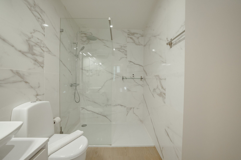 Room 3, Carmo Residence Porto - SRA DO Carmo by Vacationy, Porto