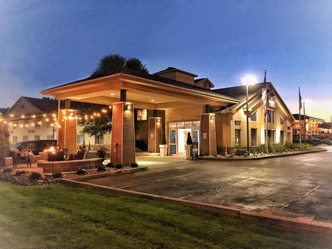 Exterior & Views
