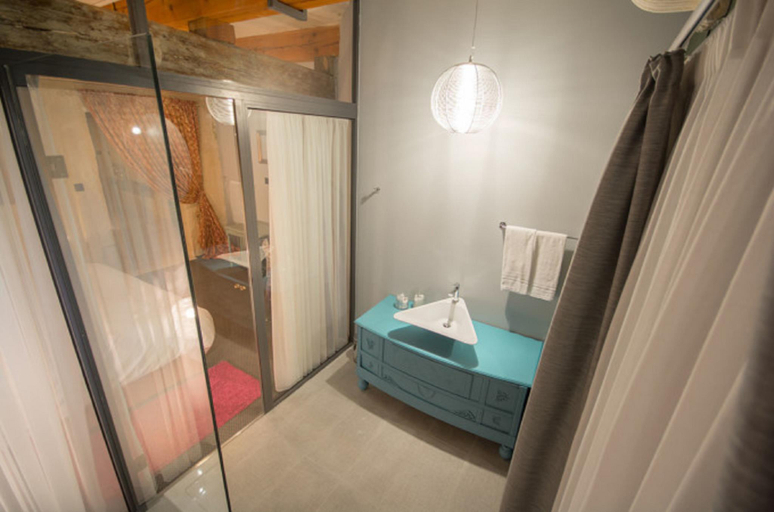 Bathroom 3, The Vincent Boutique Hotel, BW Premier Collection