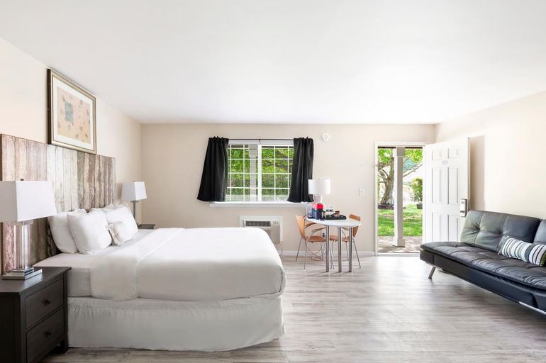 Bedroom 9