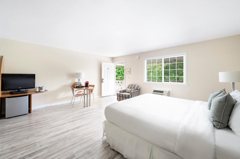 Bedroom 12