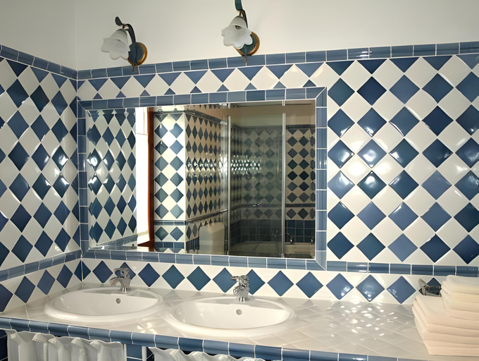 Bathroom 5, Razman Wine Rooms, Koper