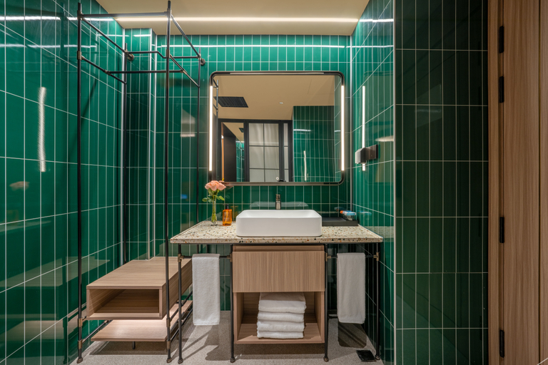 Bathroom 3, Orange Hotel Handan Tianhong Plaza, Handan