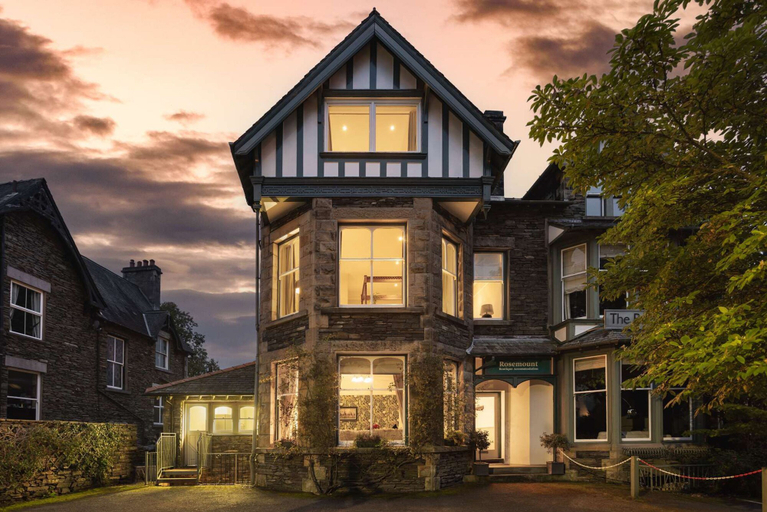 Room 2, Rosemount X3 Bed Townehouse With Hot Tub, Cumbria