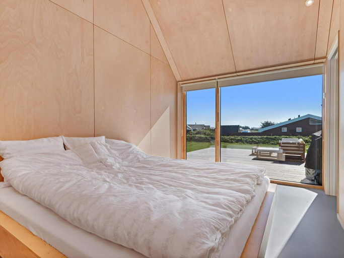 Bedroom 2, 5 Star Holiday Home in Lokken, Hjørring