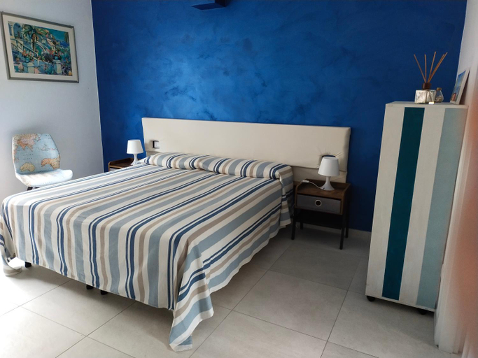 Bedroom 1, Prie De Ma, Genova