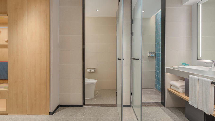 Bathroom 5, Holiday Inn Express LONGYAN LIANCHENG by IHG, Longyan