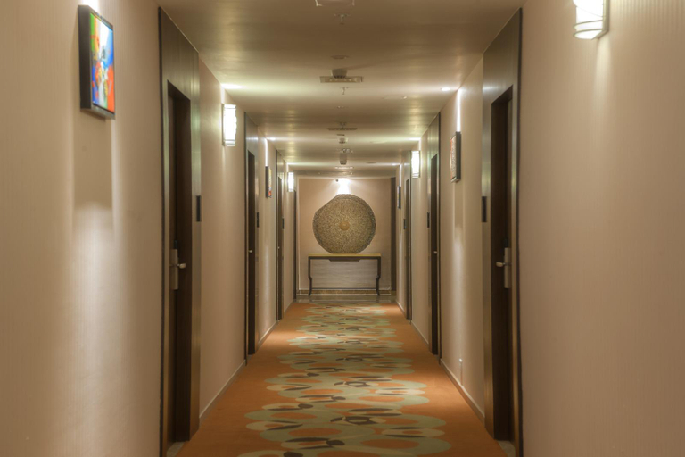 Public Area, Days Hotel Chennai OMR, Kancheepuram