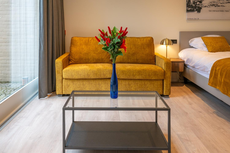 Others 4, Meningate Lodge, West-Vlaanderen