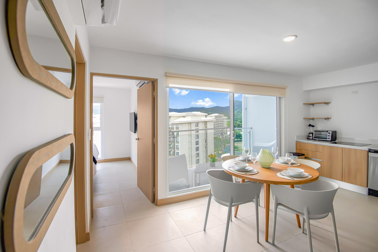 Room 5, Upstay - New Condo in Jaco - 5 Mins From Beach, Garabito