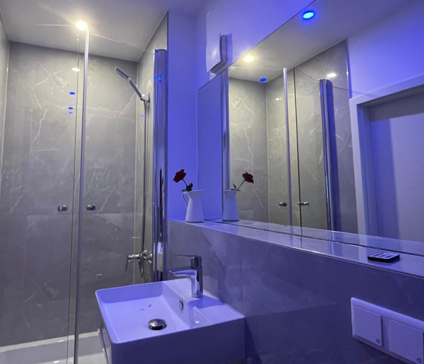 Bathroom 9