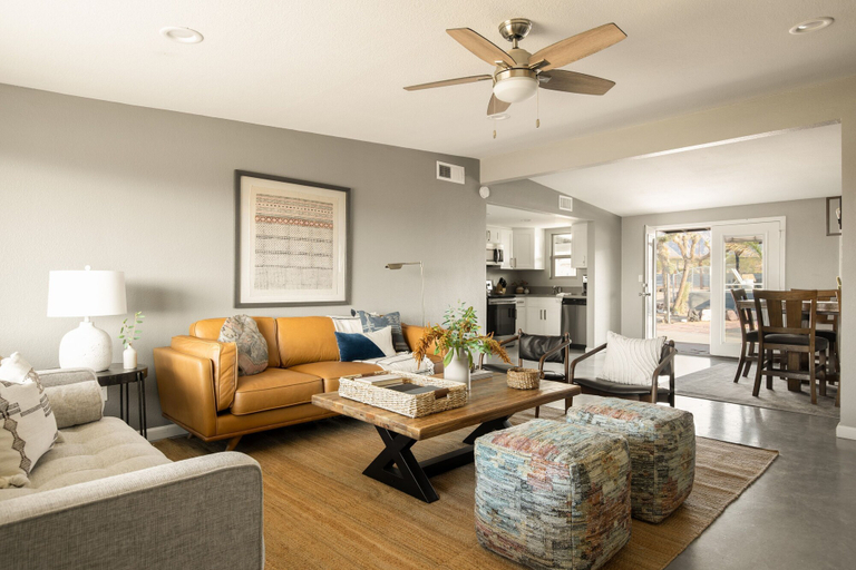 Room 5, Jackrabbit Ridge by Avantstay Entertainers Paradise w Pool Games, San Bernardino