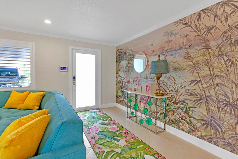 Room 5, Flirty Flamingo Colorful Waterfront Escape w Pool, Broward