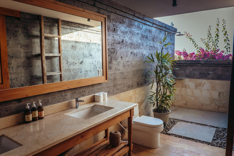 Bathroom 19
