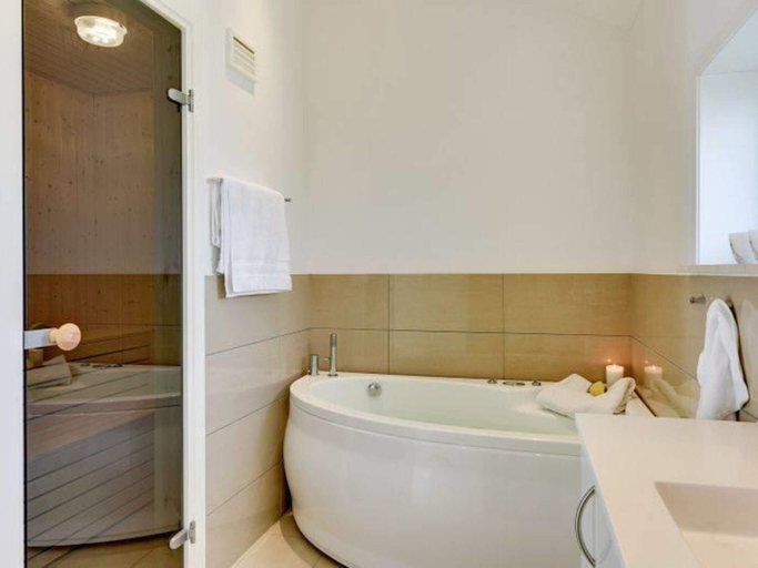 Bathroom 3, 5 Star Holiday Home in Lokken, Hjørring