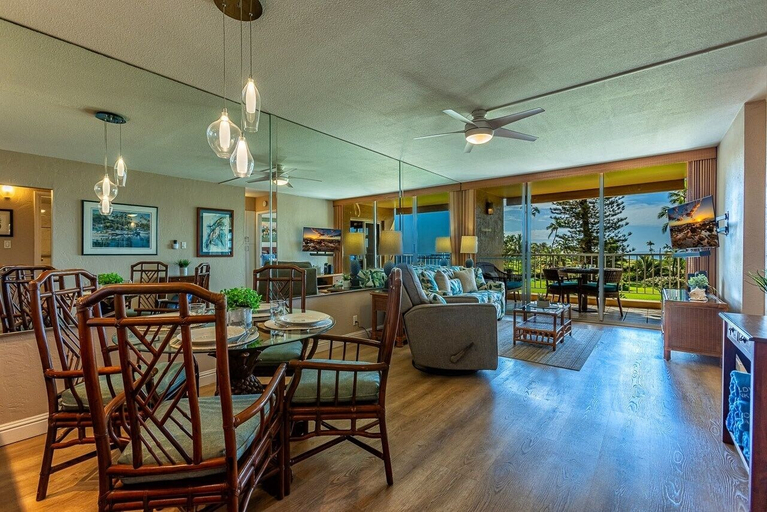 Food & Drinks 5, Menehune Shores 324 2 Bedroom Condo, Maui