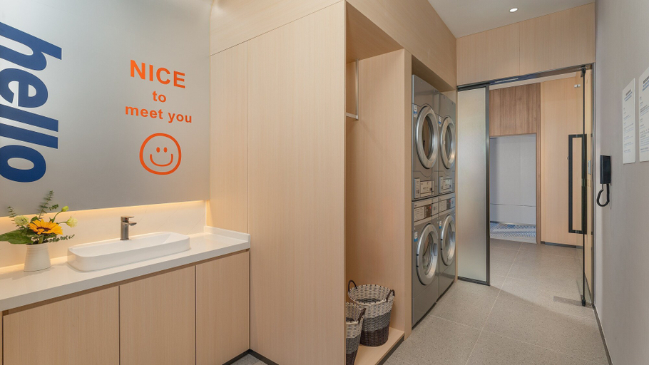 Bathroom 4, Holiday Inn Express GUANGZHOU UNIVERSITY TOWN by IHG, Guangzhou