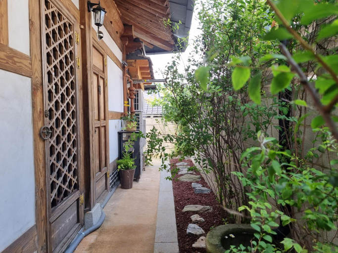 Exterior & Views 1, Naru Hanok stay, Jeonju