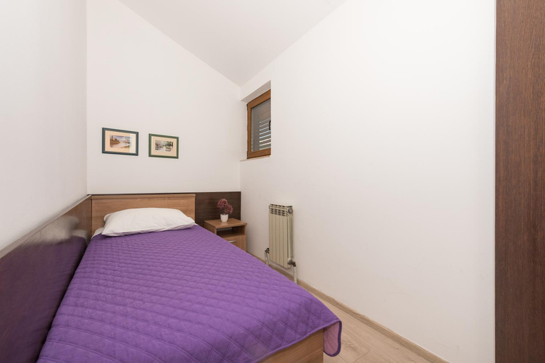 Others 3, Apartmani Cesljar, Makarska
