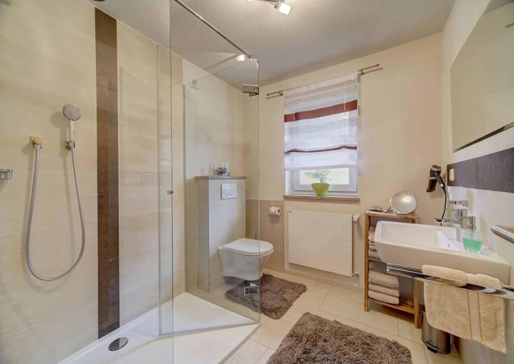 Bathroom 1, Ferienwohnung Lankl im Bayerischen Wald, Freyung-Grafenau