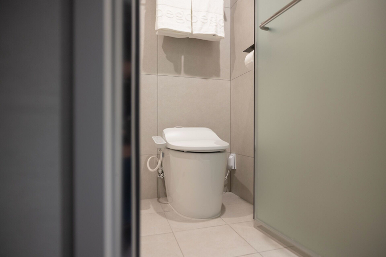 Bathroom 9