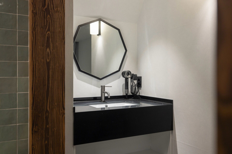 Bathroom 30