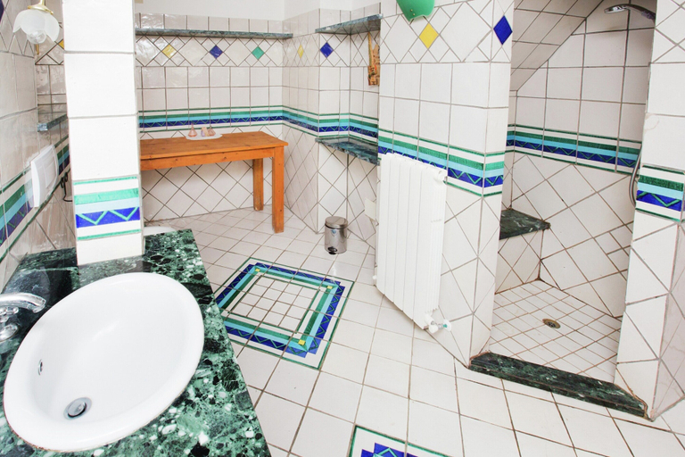 Bathroom 4, Scenic Tuscan Farmhouse, Siena