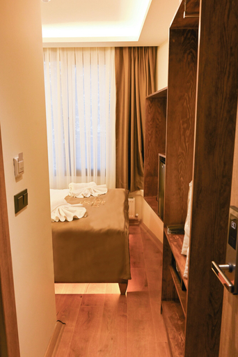Others 1, Lokka Hotel, Beşiktaş