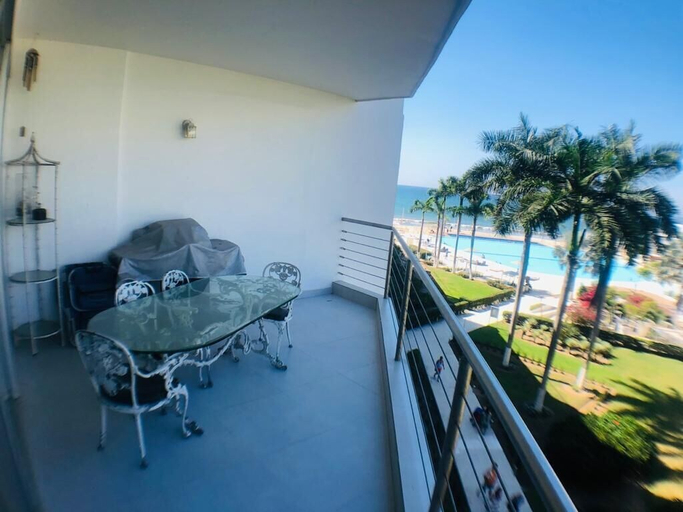 Others 5, Aria Ocean Beachfront Condos, Compostela