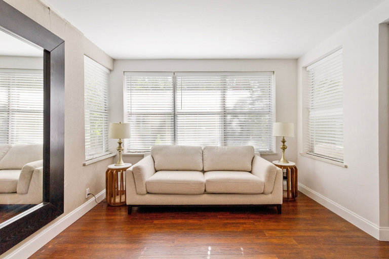 Room 5, Buddha House 3BR 2BA Home -lush Backyard, Broward